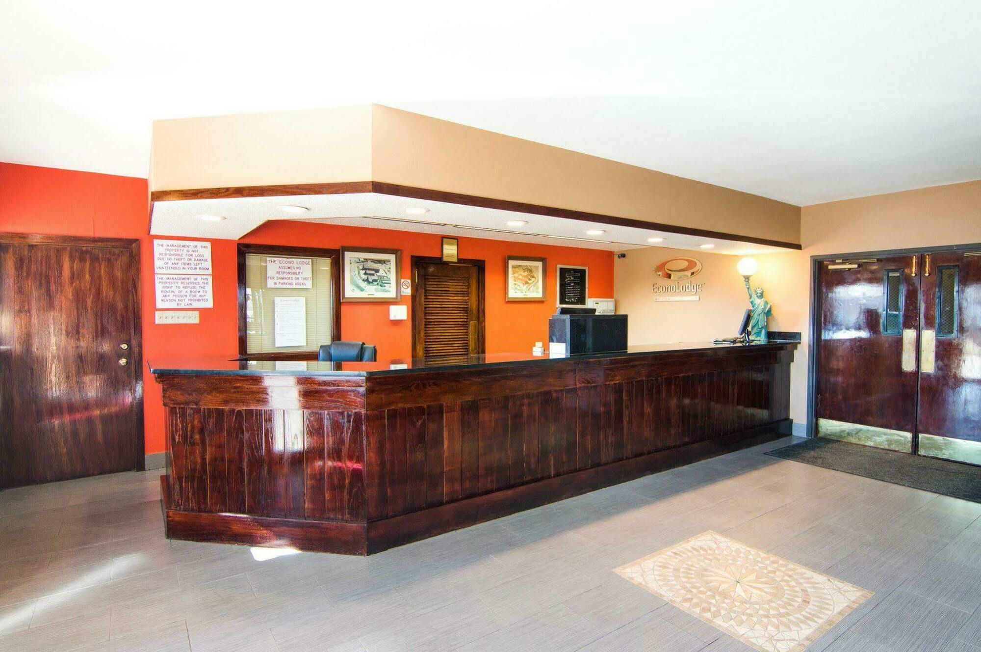 Econo Lodge Wichita Falls Downtown Exterior foto
